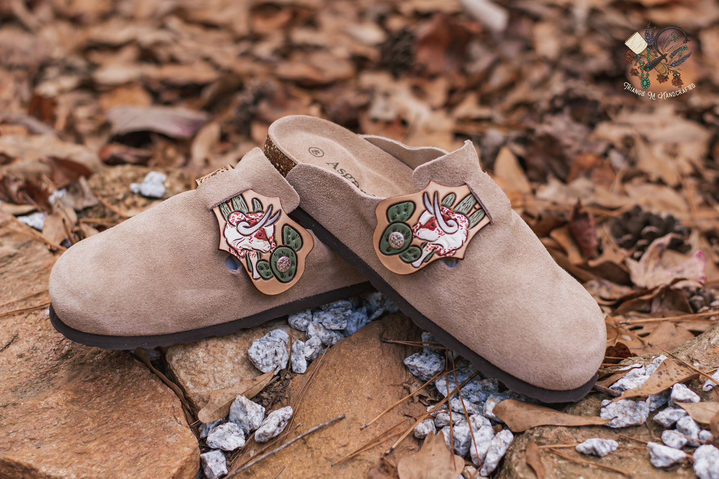 SALE Women's "Off Brand" Clogs Size EU 40 US 8.5-9 with tooled leather straps